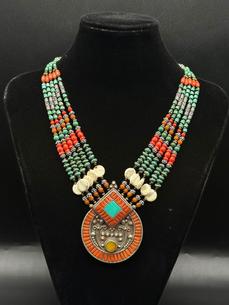Hiraola's Product Image